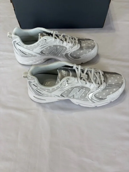 New Balance 530 Metallic Polka Dots White Sneakers WOMENS Size 10 MENS 8.5 NWT - Picture 12 of 16